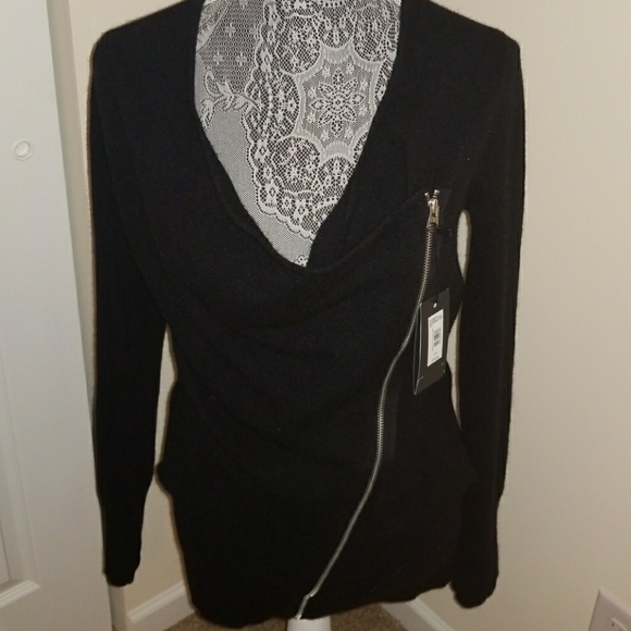 A/X Sweater - Picture 3 of 4